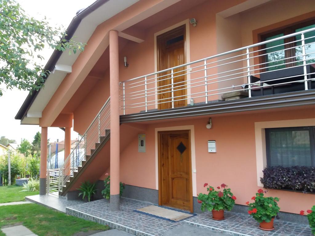 Guest House Ahmo Halilcevic Dubrave Gornje Eksteriør billede